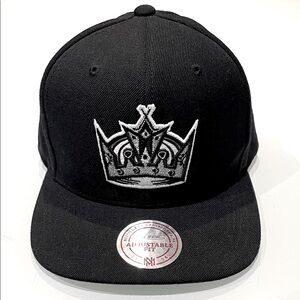 *NEW* Mitchell & Ness Los Angeles Kings Crown Snapback Hat